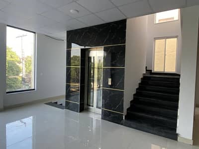 1 Kanal Ideal Building For Rent