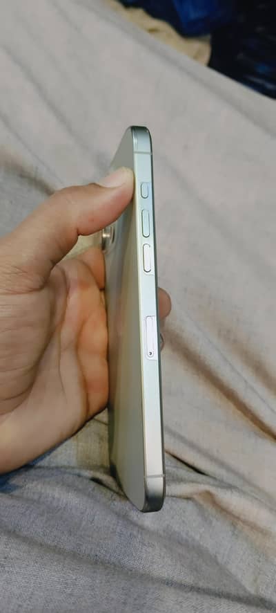 15 pro max 256 gb. HK model dual sim PTA approved