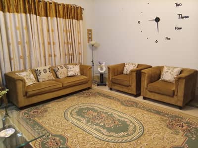 Sofa set 5 seaters Like brand new