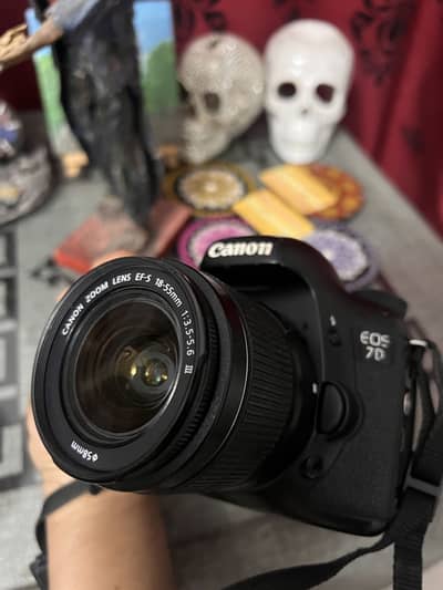 Canon 7d professional camera with lens