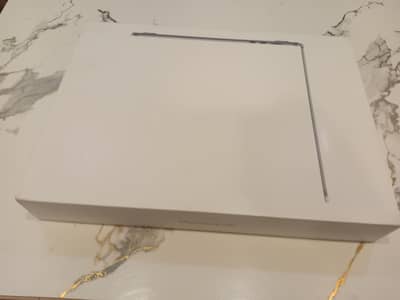 MACBOOK AIR M3 15 INCHES 16GB RAM 256GB SSD