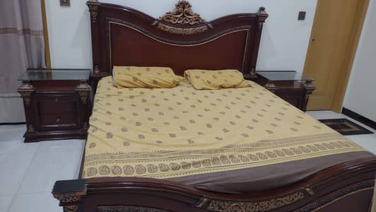 King Size Sheesham Wooden Bed with Dressing & Side Tables