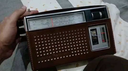 new condition antique radio national Panasonic  for sale