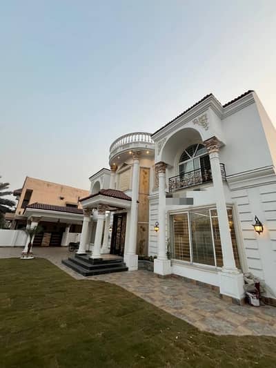 THE PALATIAL ESTATE 2 KANAL LUXURY MANSION FOR SALE Location: Valencia Town, Lahore (Prime 60
