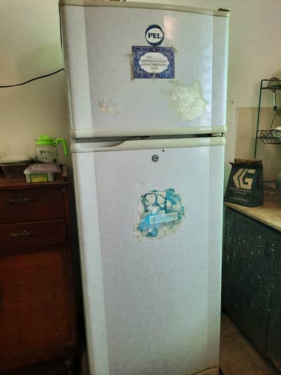 Pel Fridge in very good condition. Separate Freezer and Fridge. Used.