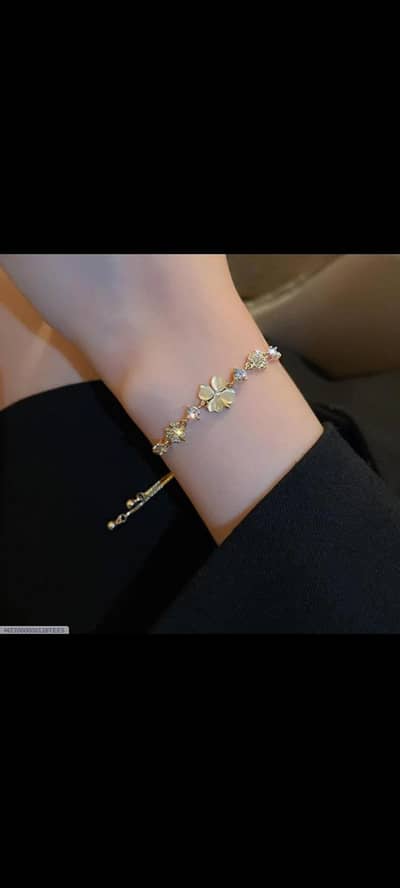 1 Pc Gold Plated Flower Charm Bracelet
