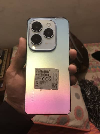 Infinix hot 40 8+8/256 exchange possible  read all discprtion