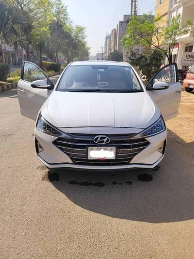 Hyundai Elantra 2022