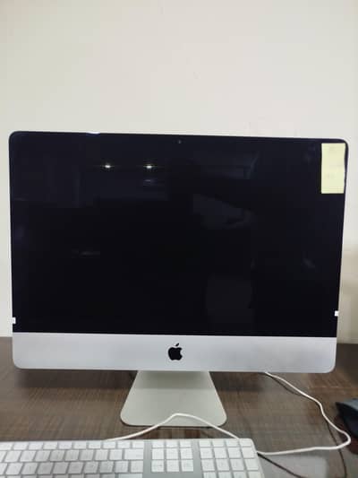 Apple iMac 21.5" Retina 4K (Late 2015) - 256GB SSD
