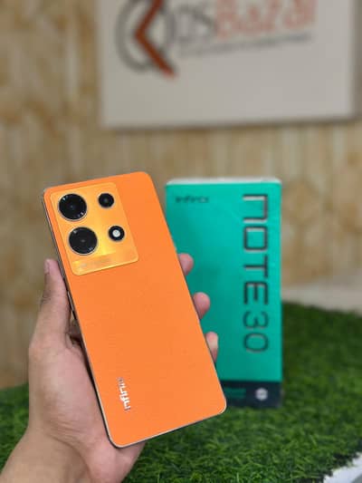 Infinix Note 30 8GB Ram 256GB Storage With Box & Charger