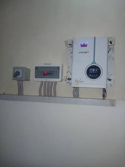 Crown relevo 6.2 hybrid solar inverter.