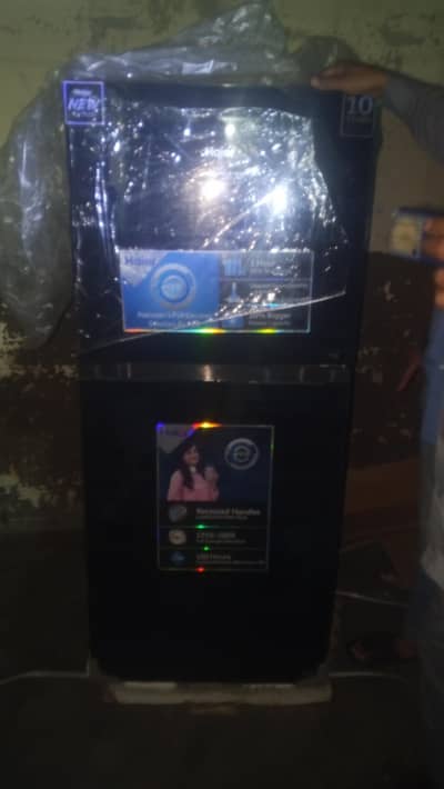 Haier 368 e star Black colour box pack