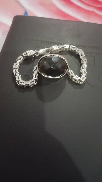 Italian Silver breslate with (Tamra  Yaqoot 86 carats)