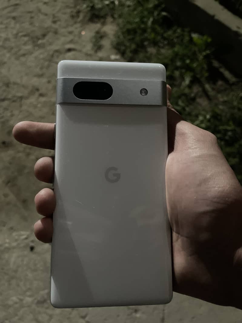 Google pixel 7A 10/10 condition without box 0