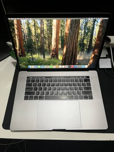 Macbook Pro 2019 i9 32gb 512gb 15inch