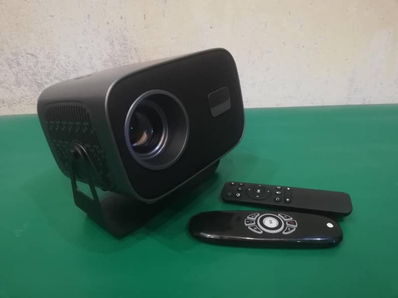 Android Led Multimedia Projector branded 2