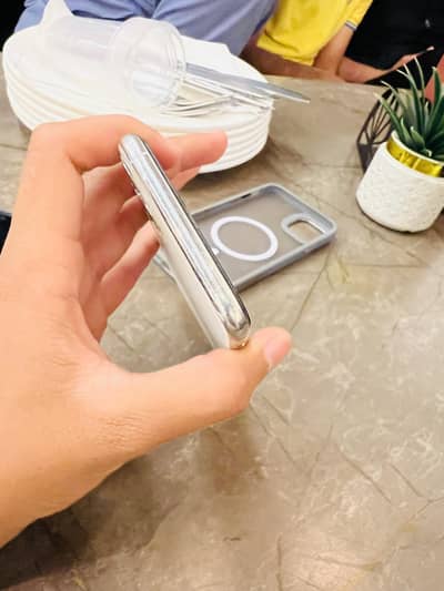 iphone 11 pro max non pta 10by 9 condition