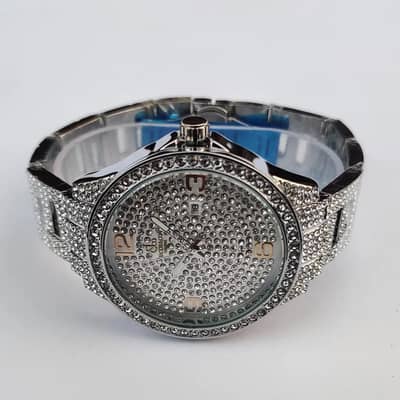 Men's stainless steel watch ⌚