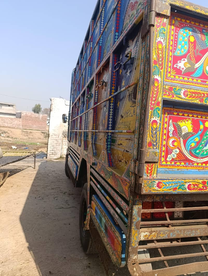 Mazda 2002 model foji frame  nissan copy 3