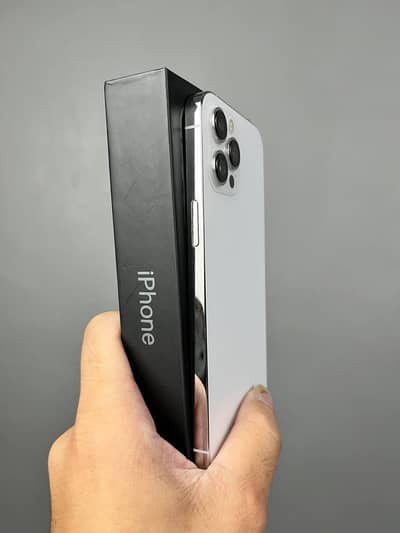 i Phone 8plus, 11,12,13,14,15 pro max on instalment Whatsap 3062623924