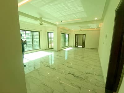 BRAND NEW 4 BEDROOMS LUXURY APARTMENT FOR RENT IN ASKARI 10 SECTOR S