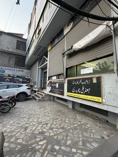 Offices are available for rent at the best location of lahore mallroad