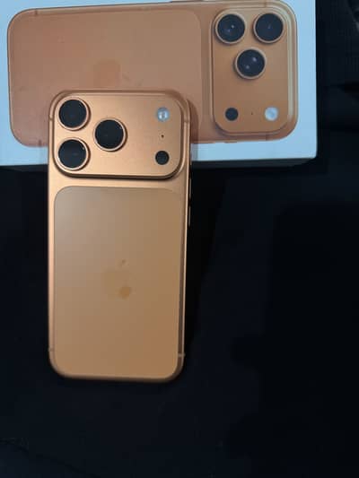 IPHONE 17 Pro Orange Cloud