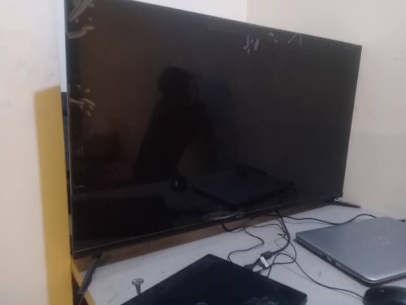 Samsung 42 Inches LED Android 0