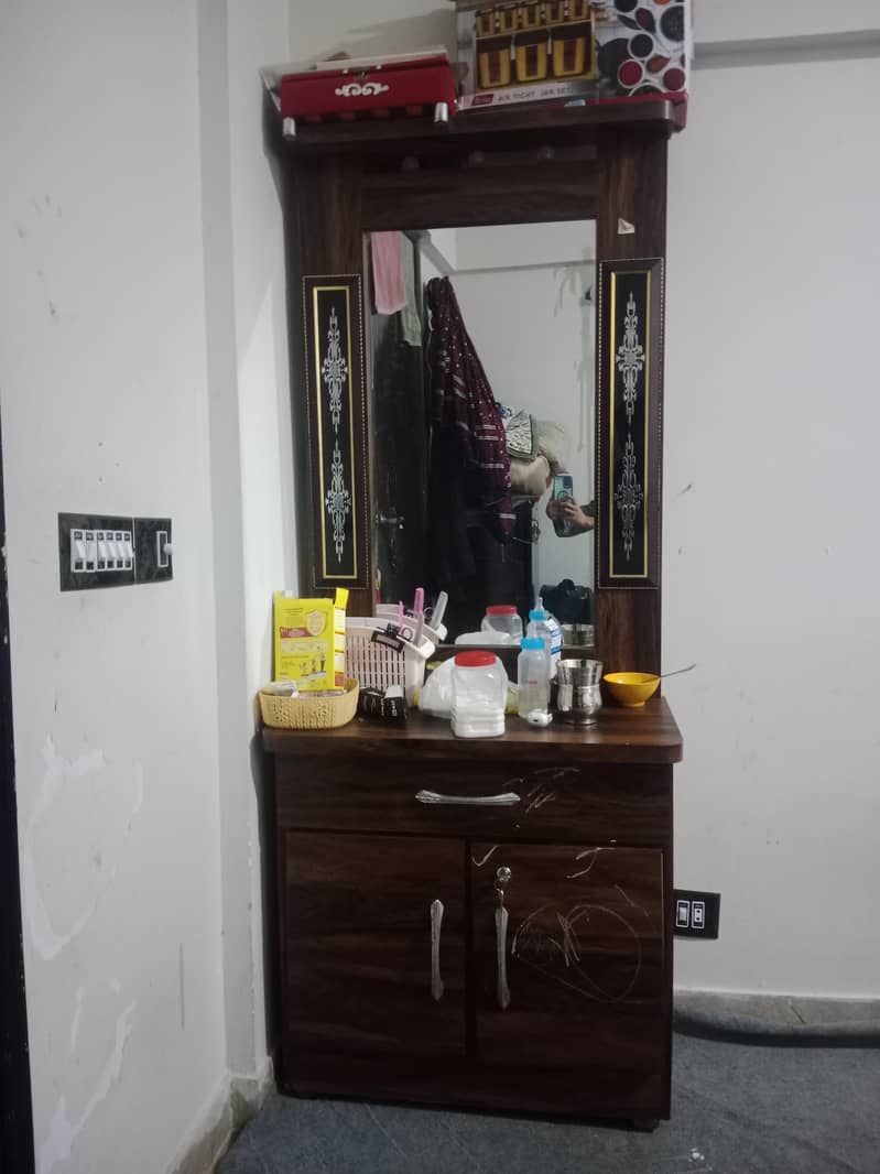 bed dressing table 1