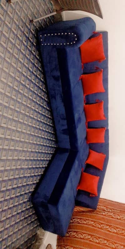 urgent sale L shaped sofa on very good condition