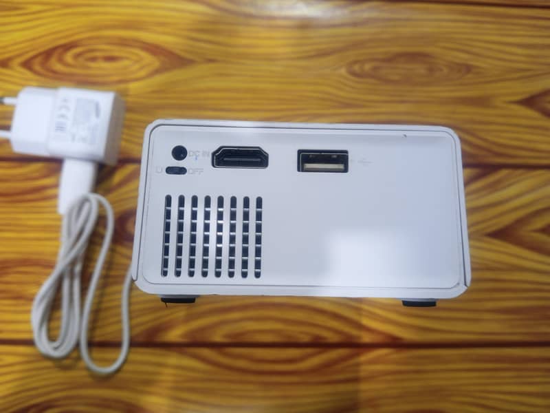 Mini LED Projector 2