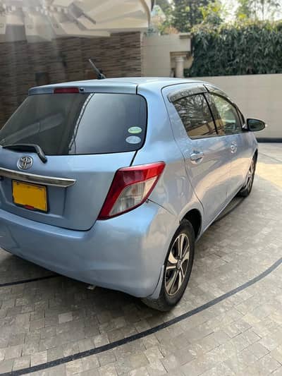 Toyota Vitz 2013