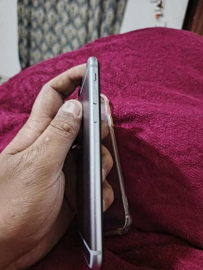 iphone 6s (Read Ad carefully)