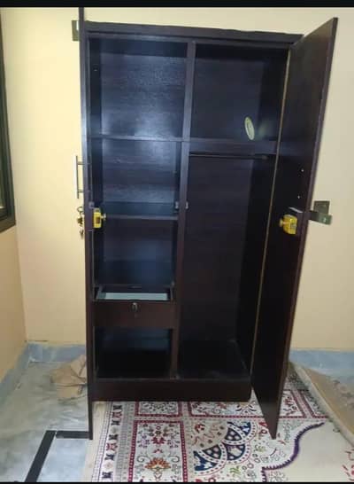 Almirah New condition