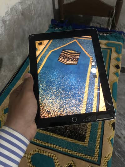 Ipad 4th gen/ exchange possible with mobile