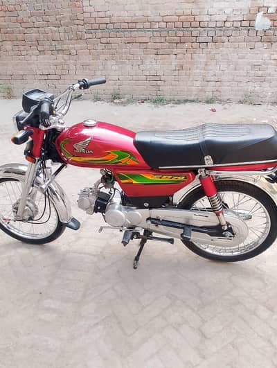 CRLF 70cc like a new bike 0300/1897160 watsapp