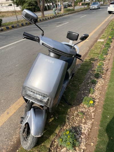 Evee C1 Pro – Excellent Condition | Genuine Product