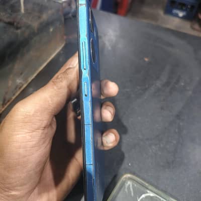 argent sale 4/64gb  belkul ok chal rha ha koi fould nai ha. .