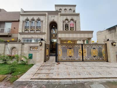 10 MARLA BRAND NEW LUXURY HOUSE FOR SALE