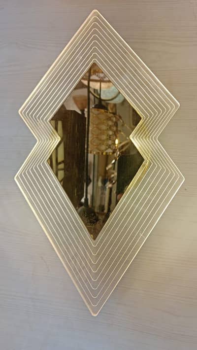 Wall acralic fanus lite