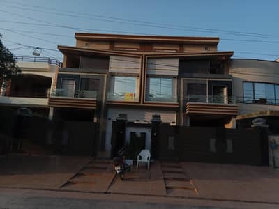 house for sale paire in Johar town 10 Marla.