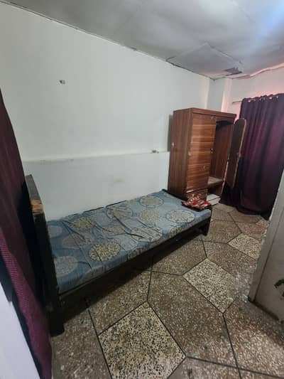 Small room available in G11/1 for single male