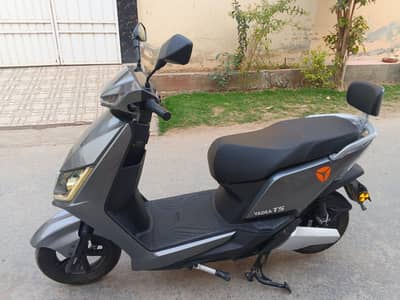Yadea T5 electric scooter 2025 model