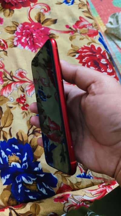 iPhone XR 128GB Water pack