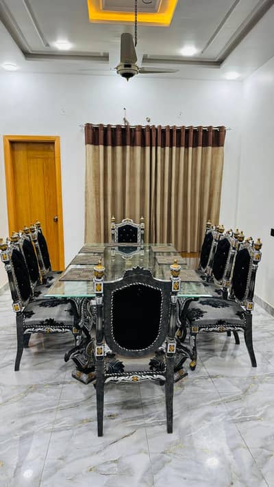 8 seater with big size dinning table complete set