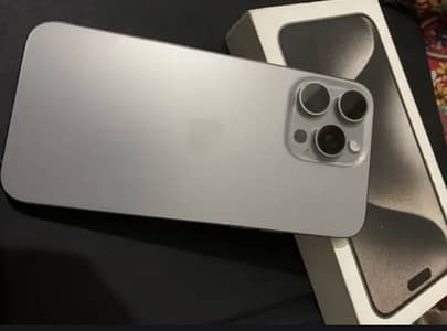 iphone 15 Pro Max. Natural Titanium zero scratch 10/10.86% health