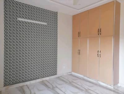 House In Gulberg Residencia For sale