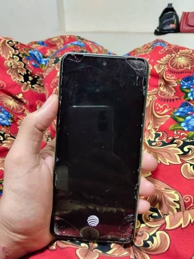 All ok hai protectar toota hy 10/9 hy original box original charger al