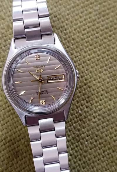 Seiko 5 ladies brand new watch