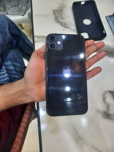 I phone 11 64 gb jv